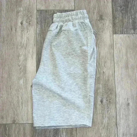 Men shorts with zipper pocket - Picture 5 of 6